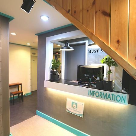 Must Stay Hotel Myeongdong Сеул Экстерьер фото