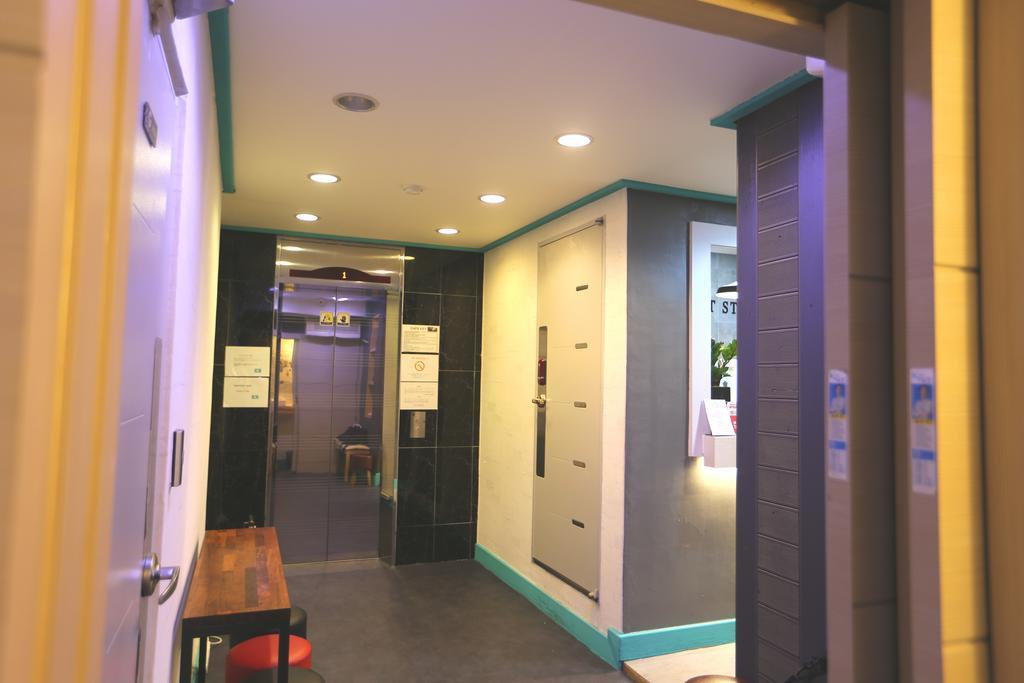 Must Stay Hotel Myeongdong Сеул Экстерьер фото