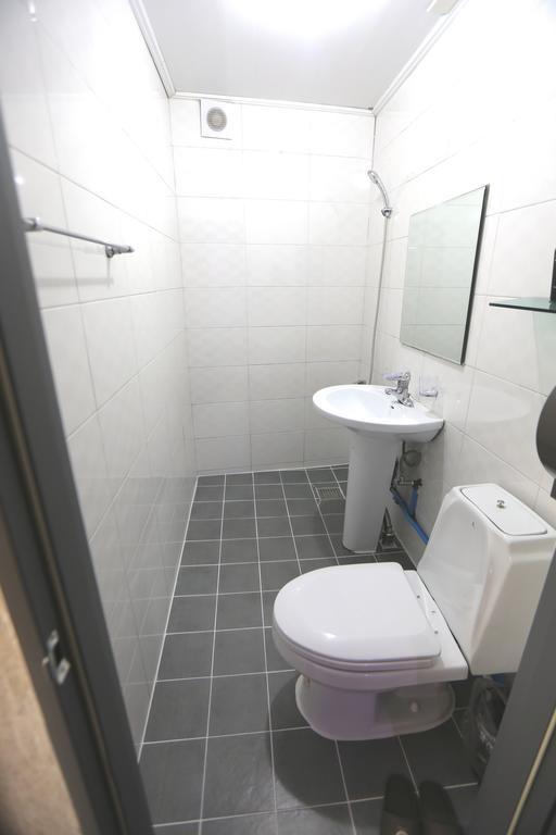 Must Stay Hotel Myeongdong Сеул Экстерьер фото