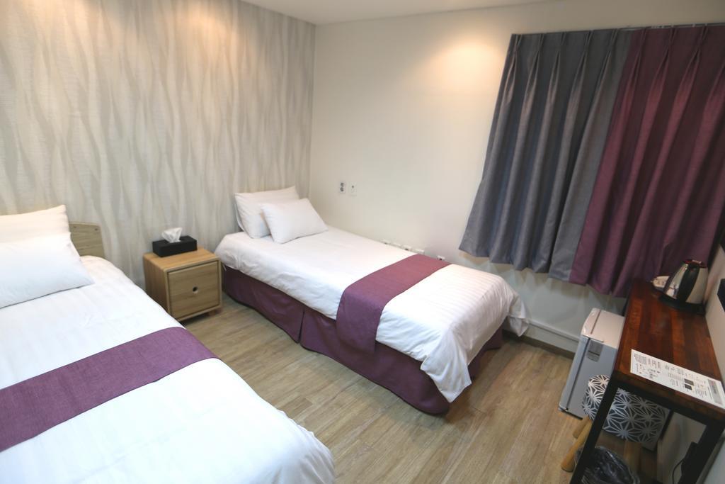 Must Stay Hotel Myeongdong Сеул Экстерьер фото