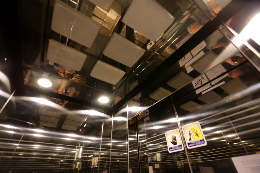 Must Stay Hotel Myeongdong Сеул Экстерьер фото