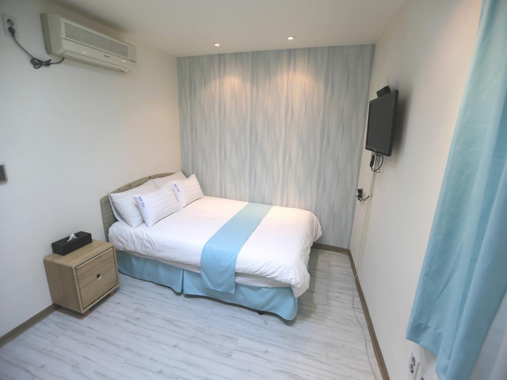 Must Stay Hotel Myeongdong Сеул Экстерьер фото