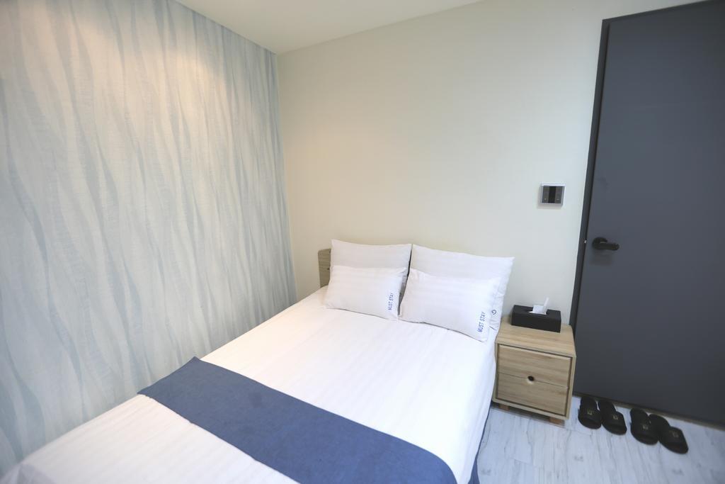 Must Stay Hotel Myeongdong Сеул Экстерьер фото