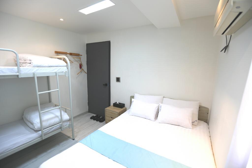 Must Stay Hotel Myeongdong Сеул Экстерьер фото