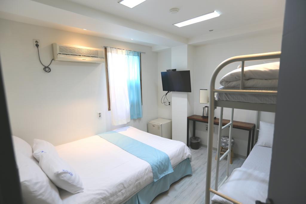 Must Stay Hotel Myeongdong Сеул Экстерьер фото